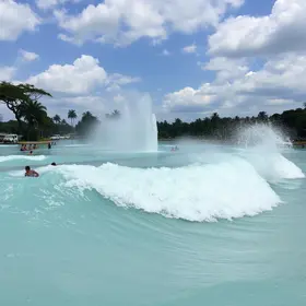 entrega da piscina de ondas